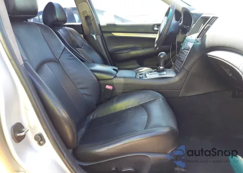 2015 Infiniti Q40 из США, поврежденный, VIN JN1CV6AP4FM502186